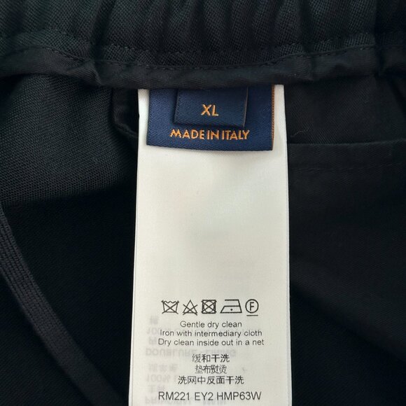 Louis Vuitton Black & Pink Logo Shorts - Picture 4 of 8